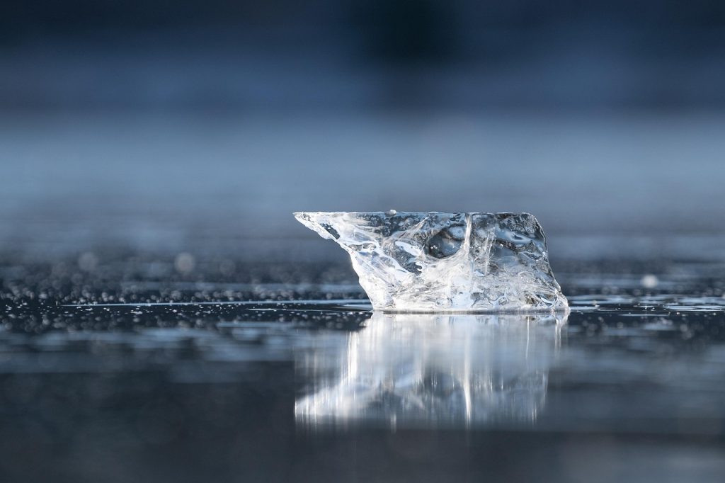 découvrez les bienfaits et utilisations de l'eau glacée, une boisson rafraîchissante idéale pour rester hydraté et revigoré tout au long de la journée.
