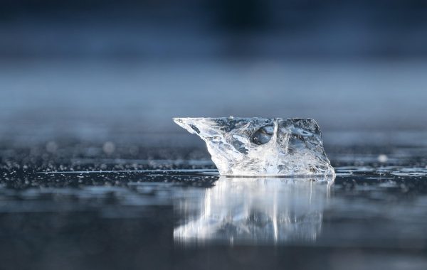 découvrez les bienfaits et utilisations de l'eau glacée, une boisson rafraîchissante idéale pour rester hydraté et revigoré tout au long de la journée.