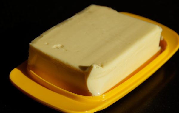 découvrez les bienfaits du beurre riche en oméga 3, idéal pour améliorer la santé cardiovasculaire, renforcer le cerveau et booster le système immunitaire.