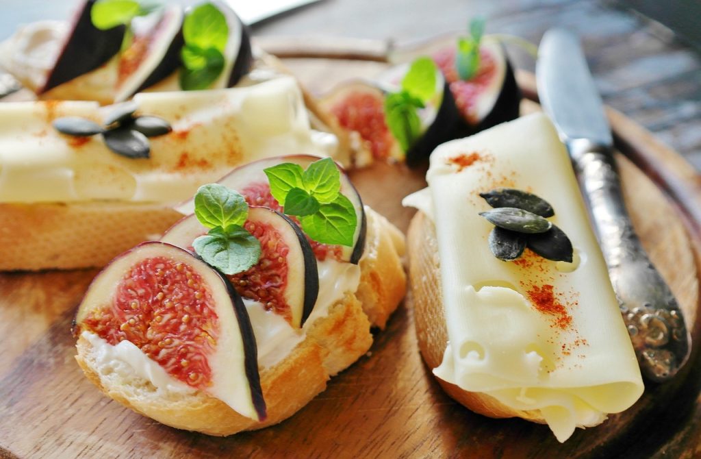 découvrez le temps de digestion du fromage et comment il influence votre bien-être digestif.