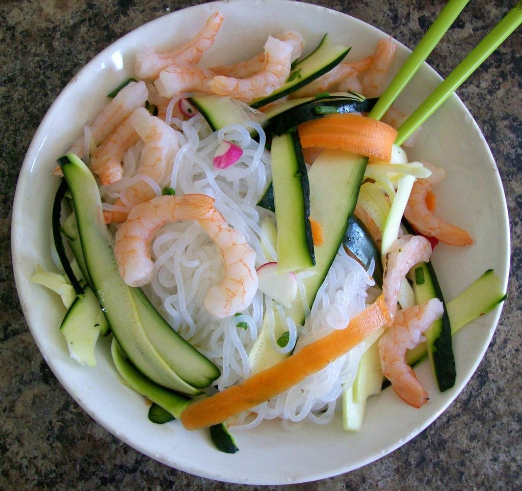 découvrez les shirataki, des nouilles japonaises faibles en calories, parfaites pour une alimentation saine et équilibrée.