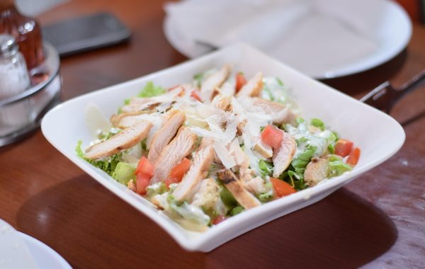 découvrez les meilleurs aliments pour perdre du poids sainement : des choix nutritifs et rassasiants pour équilibrer vos repas et atteindre vos objectifs.