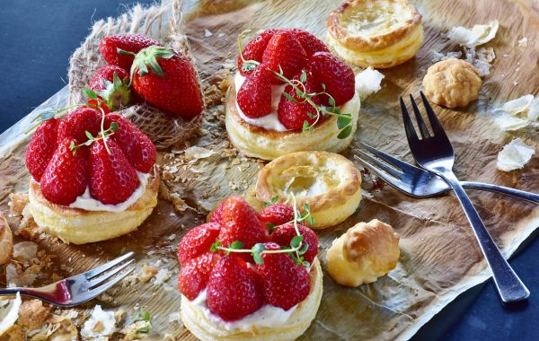 découvrez le nombre de calories contenu dans les fraises et leurs bienfaits pour une alimentation saine et équilibrée.
