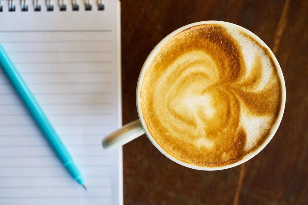découvrez des idées de petit-déjeuner faciles et savoureuses, sucrées ou salées, pour bien commencer la journée.